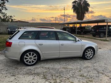 Audi a4 2.0 tdi 140 cv s line cambio automatico