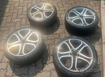 4 cerchi originali mercedes R18