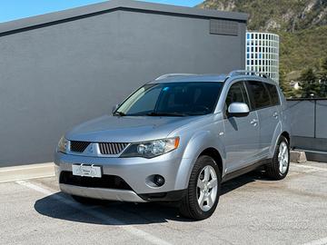 Mitsubishi outlander 7posti 4x4