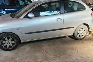 Seat Ibiza 1400 cc benzina anno 2003