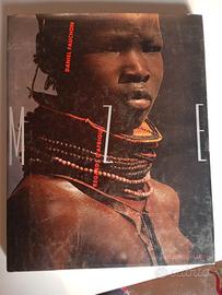 libro con e storia di popolazioni dell' Africa