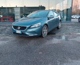 Volvo V40 D2 1.6 Summum