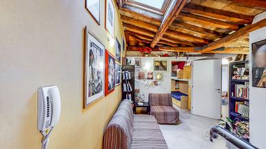 BILOCALE AL PIANO RIALZATO COMPLETAMENTE RISTRUTTU