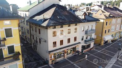 MULTILOCALE A GALLIO