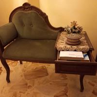 Tanti oggetti arredamenti antichi anche in blocco