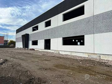 Immobile di 1000 m² con 1 locale a Castello di Cis