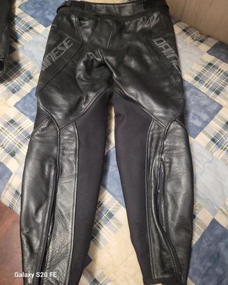 pantaloni moto dainese