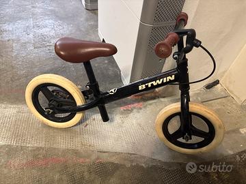 Bicicletta senza pedali, praticamente nuova