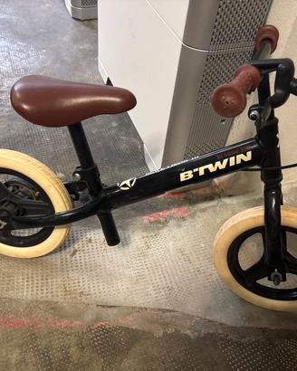 Bicicletta senza pedali, praticamente nuova