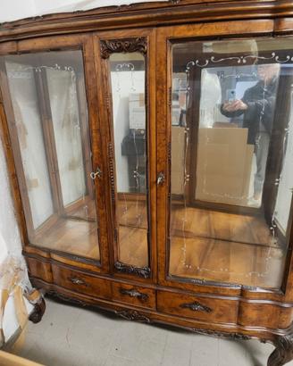 vetrinetta stile Chippendale