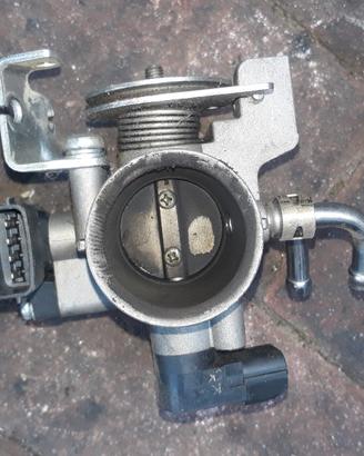 SWM SM 125 '18 : radiatore farfallato iniettore