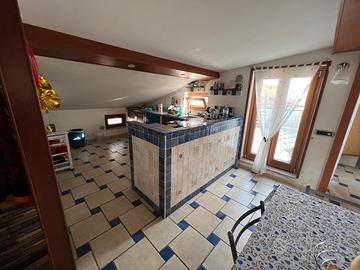 Mansarda con posto auto - 75000