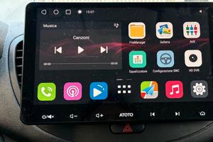 Hyundai i10 Gpl con stereo 10" e retrocamera