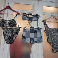 Nr. 3 costumi taglia 42 e 46 (€ 5 cad.)