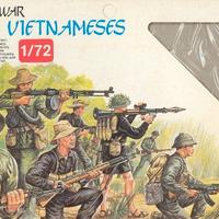 2 SET SOLDATINI ESCI "VIETNAM WAR" SCALA 1/72