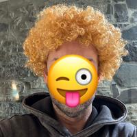 Parrucca riccia bionda