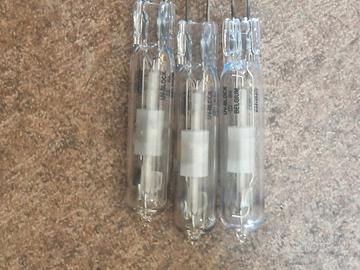 LAMPADINA PHILIPS MASTER COLOUR 70/830 G12