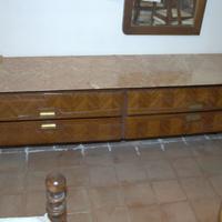 Comò vintage in radica di moganocon piano in marmo