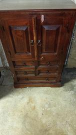 mobile in legno massello 