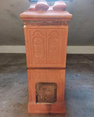 stufa antica in terra cotta