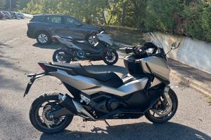Honda forza 750 2025 garanzia fino al 2031