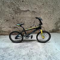 bicicletta BMX
