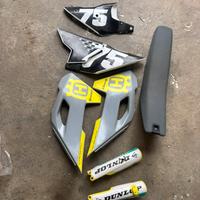 Plastiche e sella husqvarna 23/26