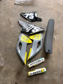 Plastiche e sella husqvarna 23/26