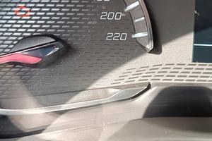 Peugeot 208 autocarro 