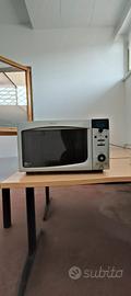 Forno microonde e grill