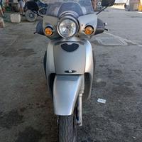 Aprilia Scarabeo 200 del 2004