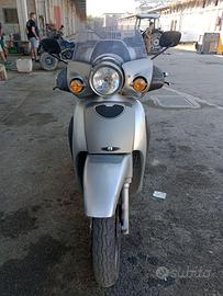 Aprilia Scarabeo 200 del 2004