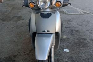 Aprilia Scarabeo 200 del 2004