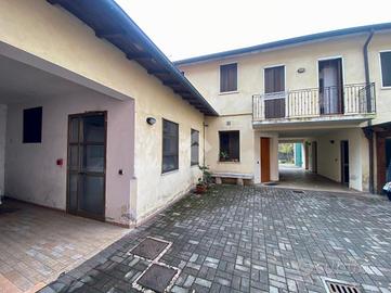 CASA SEMINDIPENDENTE A ISOLA VICENTINA