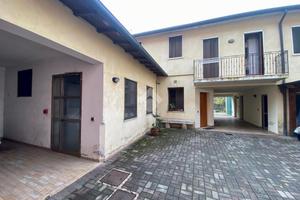 CASA SEMINDIPENDENTE A ISOLA VICENTINA