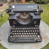 Macchina da scrivere Olivetti M40