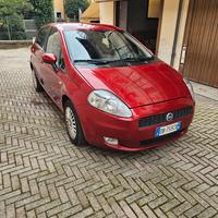FIAT GRANDE PUNTO 1.4 77CV 57KW OK NEOPATENTATI 