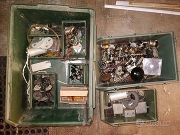 Lotto vecchi componenti elettronici