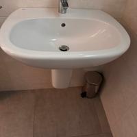 Lavabo Ideal Standard c. semicolonna, modello tesi