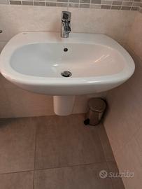 Lavabo Ideal Standard c. semicolonna, modello tesi