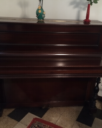 Pianoforte a parete marca Roeseler