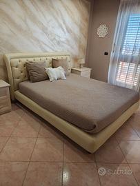 Letto matrimoniale e armadio