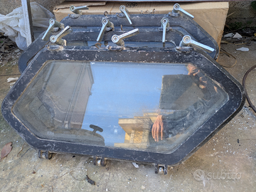 Oblò per imbarcazione