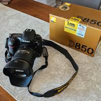 Nikon D850 con obiettivi