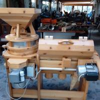 Mulino per grano con due motori