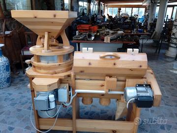 Mulino per grano con due motori