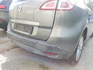 Paraurti posteriore RENAULT SCENIC del 2010