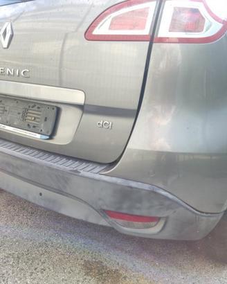 Paraurti posteriore RENAULT SCENIC del 2010