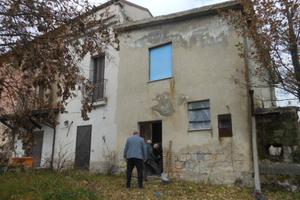 Casa indipendente di 80 m² con 4 locali a Teano