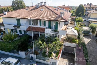 VILLA A SCHIERA A SAVIGNANO SUL RUBICONE
